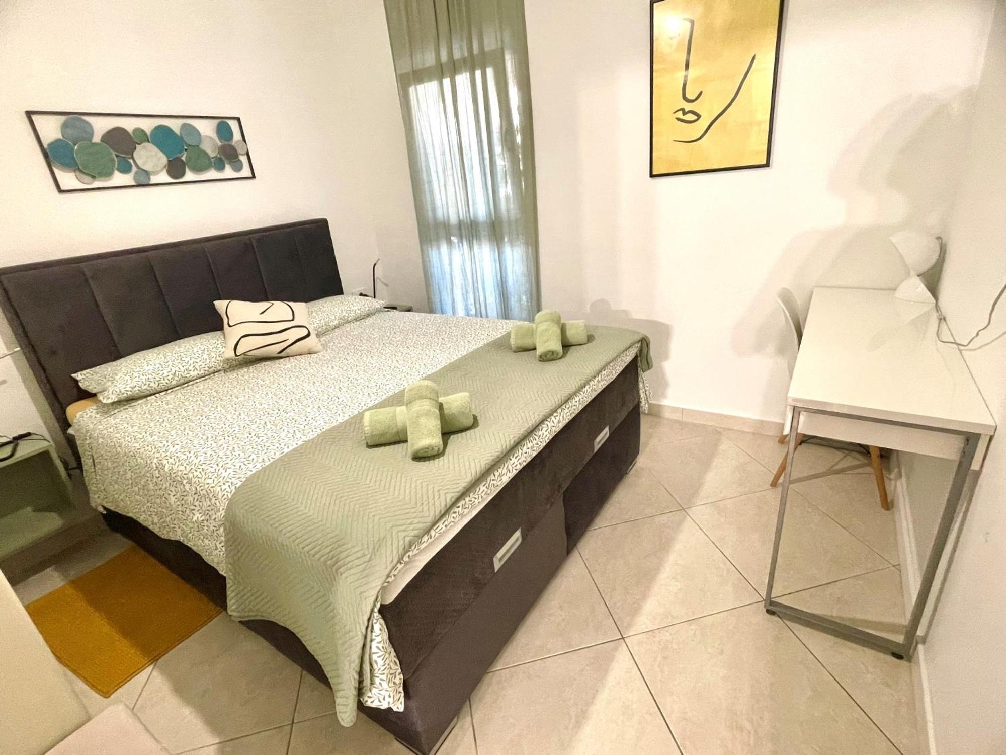 Runa With Terrace Porec Exterior photo